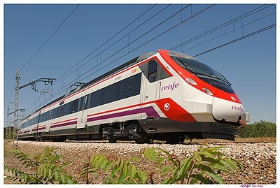 Renfe programa 580 trenes de Cercanías Gandia-Valencia durante las Fallas