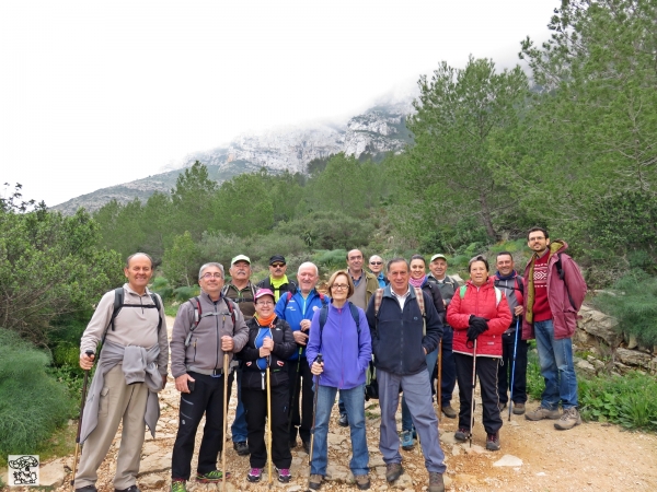 El grupo gandiense Amics de la Natura de Marxuquera realiza una ruta senderista en Denia