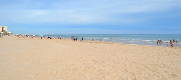 La playa de Miramar a punto para Semana Santa
