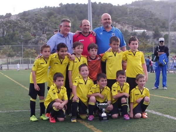 Finaliza con éxito el Torneo de fútbol-8 de Pascua ‘Gandia 2015’