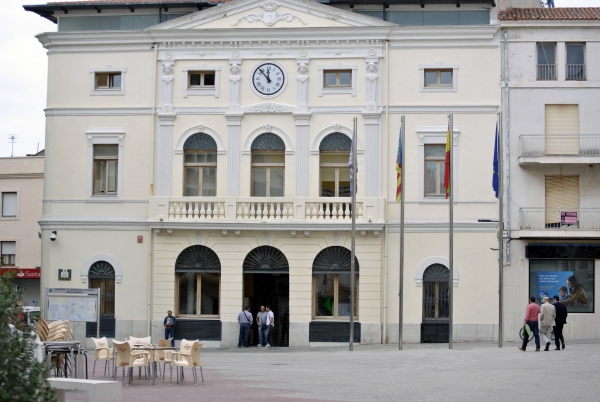 Tavernes de la Valldigna aprueba instaurar una oficina agraria
