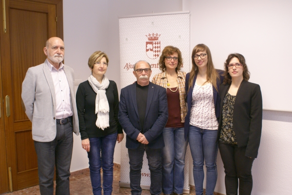 Imma Ibiza, responsable de Turismo de Oliva, presenta la nueva web de gastronomía