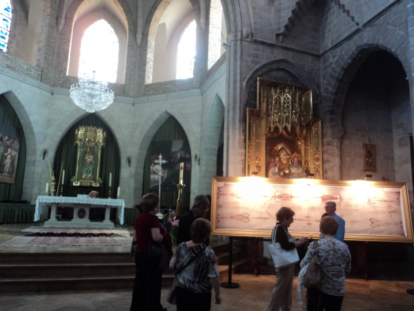 La Insigne Colegiata de Gandia inaugura la exposición de la Sábana Santa
