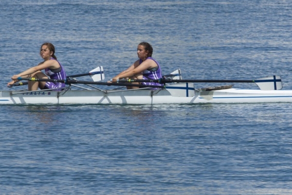 El  RCN Gandia obtiene tres medallas en la regata de remo olímpico de Banco móvil