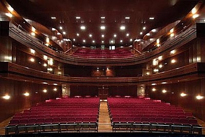 Teatro Serrano de Gandia acoge el estreno de la obra teatral ‘Qüestió d’Actitud’
