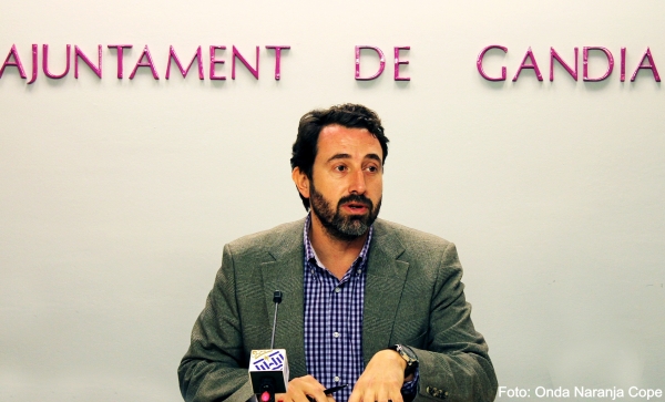 El PSOE denuncia ante la Junta Electoral de Zona la entrega de las pulseras de geolocalización 