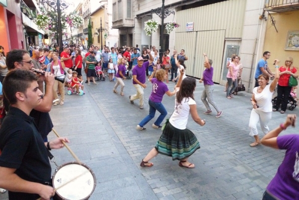 La asociación de vecinos del Raval de Gandia organiza actividades de barrio