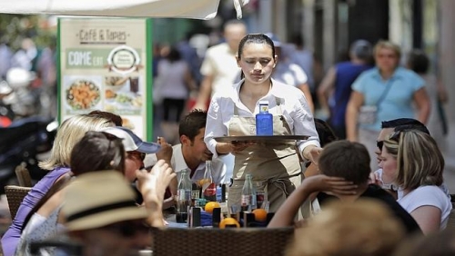 Gandia cierra el mes de abril con 57 desempleados menos