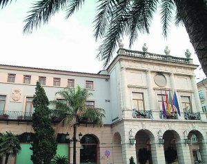 Nueve mercantiles optan a construir en Gandia, el vial peatonal de la plaza del Tirant con Canonge Noguera