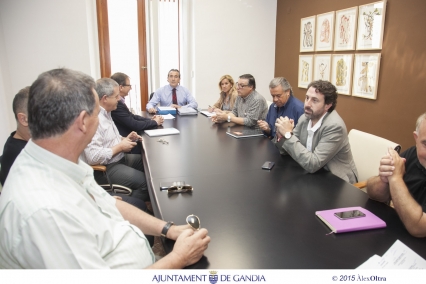 El Gobierno de Gandia presenta la documentación del Parque Acuático al Patronato de Turismo