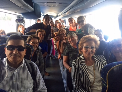 El PP de Gandia participa en el mitin central de Valencia con Rajoy y Fabra
