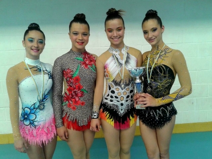 Destacada actuación del equipo de Gimnasia Rítmica RitmOliva en el Trofeo Villa de Cox