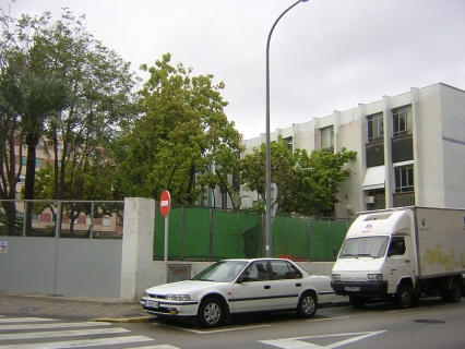 Gandia ubicará las aulas prefabricadas del Colegio Cervantes frente al polideportivo