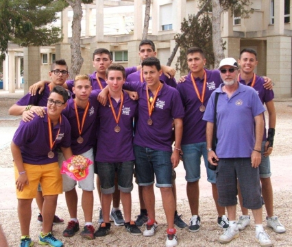 El equipo de Remo del RCN Gandia queda tercero en el campeonato nacional cadete