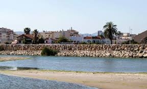 Gandia apuesta por un nuevo sistema para evitar los vertidos de aguas residuales en la playa Venecia