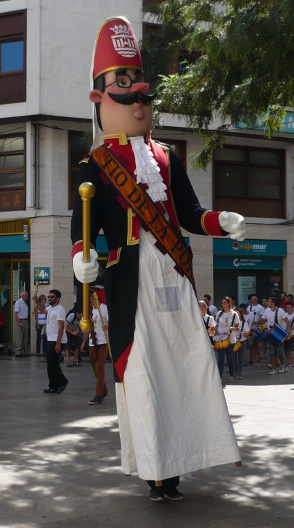 El Tío de la Porra de Gandia participa en el encuentro de gigantes de Moncofa