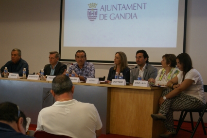 Gandia celebra la subasta para la adjudicación de los chiringuitos