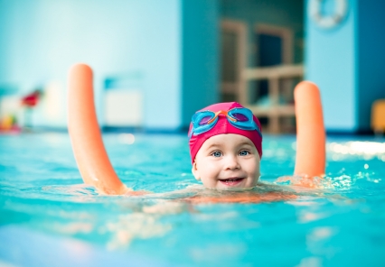 Benirredrà abre el plazo de renovación e inscripción para los carnets de la piscina, cursos de natación y aquagym