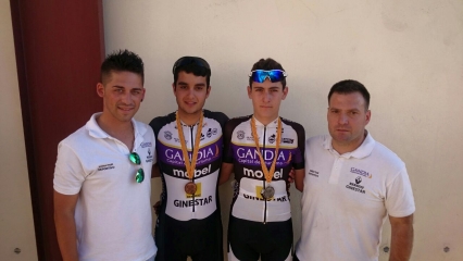 El equipo ciclista de Gandia consigue la plata y el bronce en el Autonómico en Ruta