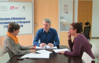 Oliva recibe dos subvenciones para contratar a 5 parados del municipio