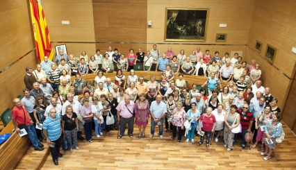 120 vecinos de Piles y Barx visitan la Diputación de Valencia