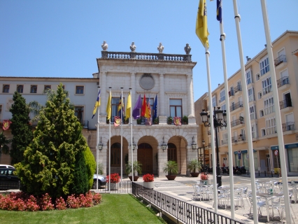El Gobierno de Gandia se reúne mañana con representantes del Ministerio para hablar del Plan de Ajuste económico