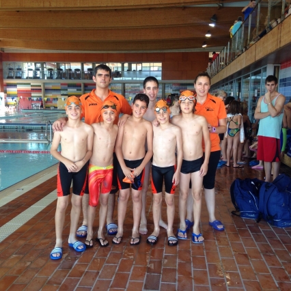 El equipo de natación de Oliva logra buenos resultados en el campeonato autonómico benjamín