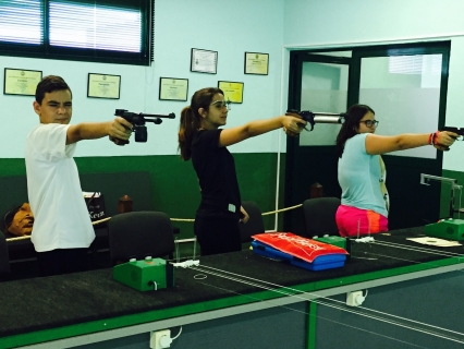 Oliva celebró el Trofeo de pistola de aire para cadetes