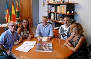 El Ayuntamiento de Oliva potencia la colaboración en las campañas de la Escuela Valenciana