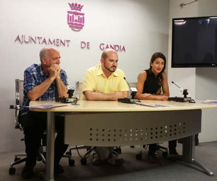 El Gobierno de Gandia presenta la Exposición Fotográfica de Moros y Cristianos