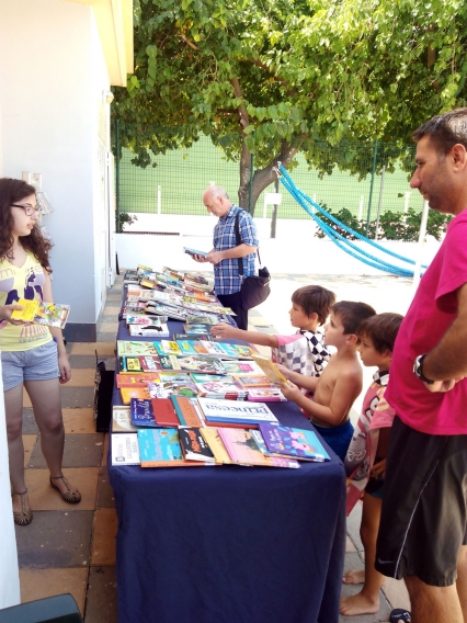 Llega a Beniopa la bibliopiscina