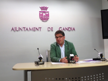 En Gandia, la oposición solicita al gobierno local que liquide su deuda con Correos