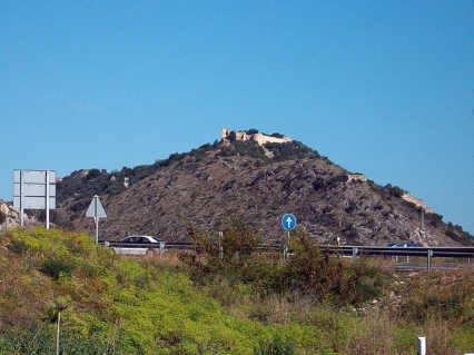 En la nacional 332 de Gandia vuelca un coche