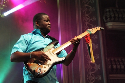 Tavernes de la Valldigna acoge un concierto del cantante guineano Manecas Costa