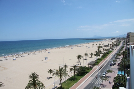 En Gandia, Asemhtsa denuncia la situación de acoso administrativo a los locales de la playa