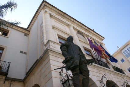 El consejo de administración de Iniciatives Públiques Gandia recaba toda la documentación entorno a las subvenciones de Torró a las TV privadas