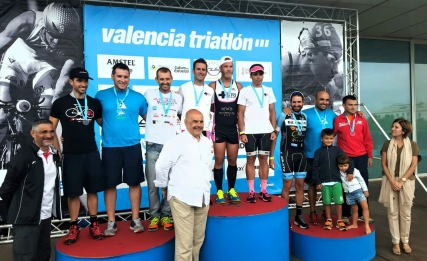 El C.D. Masktri de Gandia gana el Triatlón Olímpico de Valencia por equipos