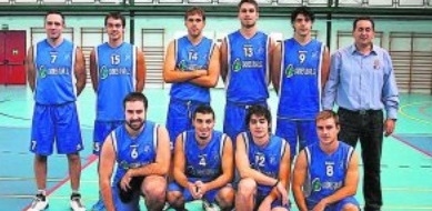 El equipo de baloncesto de Oliva cosecha su tercer triunfo en la Liga Valenciana