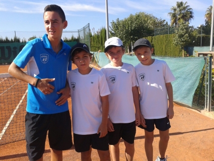 En Gandia, el equipo alevín del Club de Tenis Gandia venció al C Tenis Bellreguard