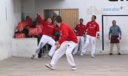 En Bellreguard, Moltó y Brisca ganan el trofeo local de pelota