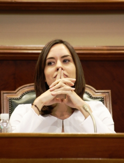 La alcaldesa de Gandia tiende la mano a los empresarios sin olvidar a los vecinos