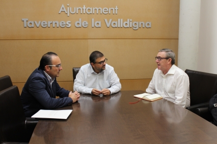 Tavernes de la Valldigna y la universidad renuevan la Cátedra de Innovación
