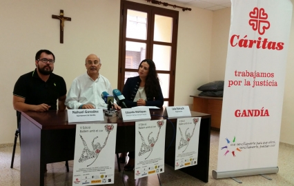 Cáritas Gandia presenta la quinta edición Ballem amb el cor