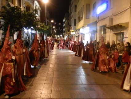 Las Fallas y la Semana Santa de Gandia más unidas por la luna