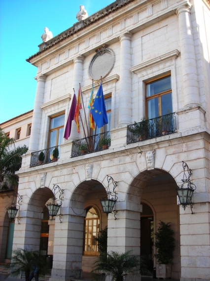 La comisión de Hacienda de Gandia aprueba la subida de impuestos