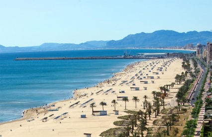 Los Hoteleros de Gandia piden a PSOE-Més Gandia actividades que generen alegría en la playa