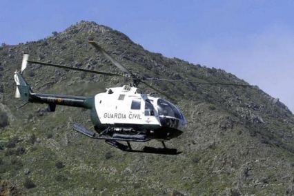 La Guardia Civil vigila el mar en la Safor ante la amenaza de subida del mar 1 metro