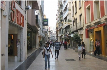 Los vecinos del Centro Histórico de Gandia celebran sus fiestas vecinales