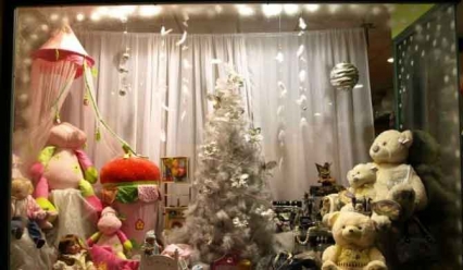 Gandia acoge el tradicional concurso de escaparates con motivos navideños