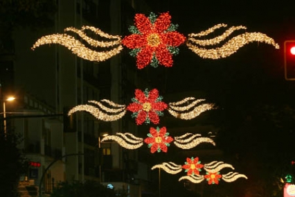 El PP de Gandia se pregunta si la Navidad empieza antes en el Centro Histórico que en el Grao